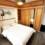 Warm&comfortable studio in Montmartre