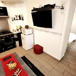 Warm&comfortable studio in Montmartre